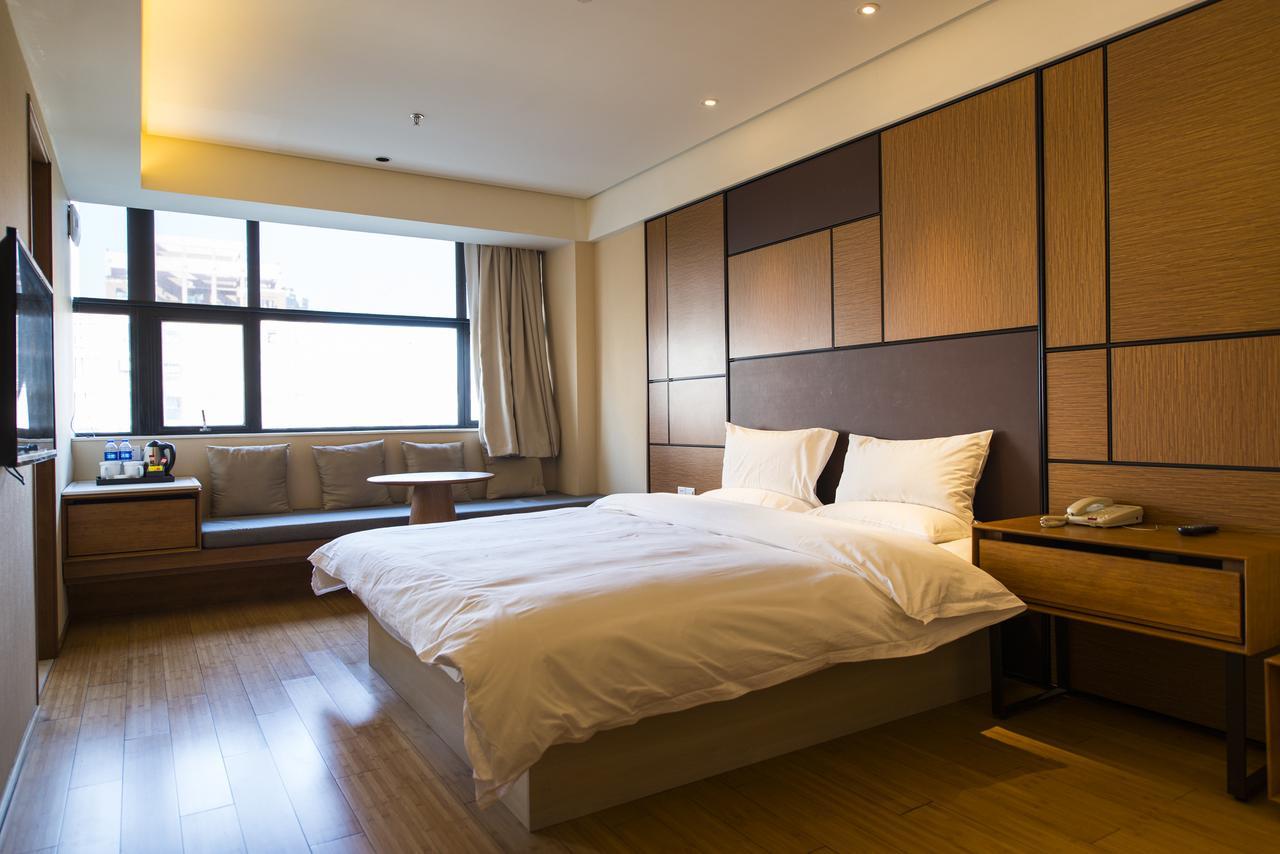 Ji Hotel Shanghai Jiangqiao Wanda Plaza Екстериор снимка